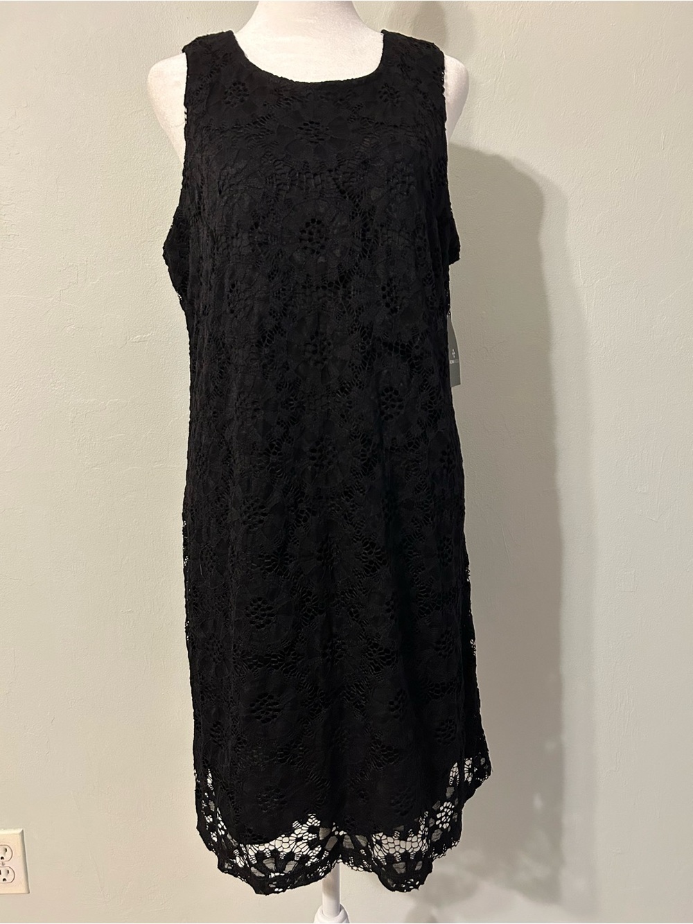 Ronni Nicole Black Lace Midi Dress
